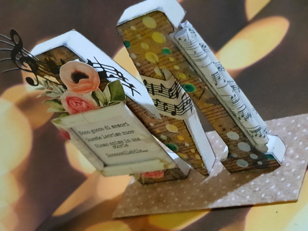 Home decor letter: M di musica, di memoria, di Maria