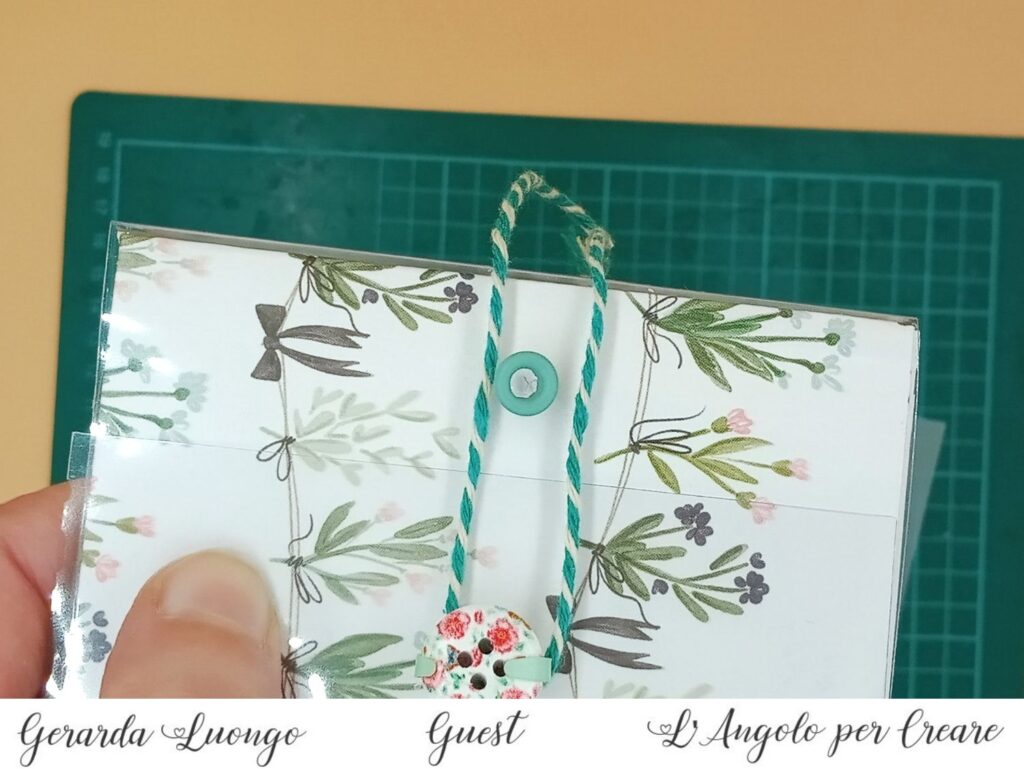 twine Wonder Folding MiniAlbum