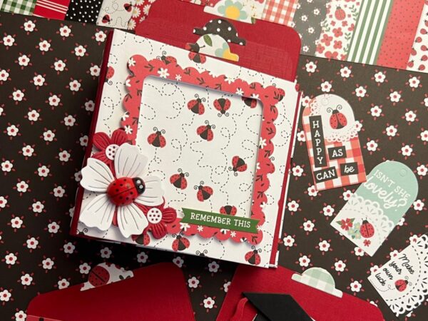 Tutorial: Mini Album con Tag per una Laurea